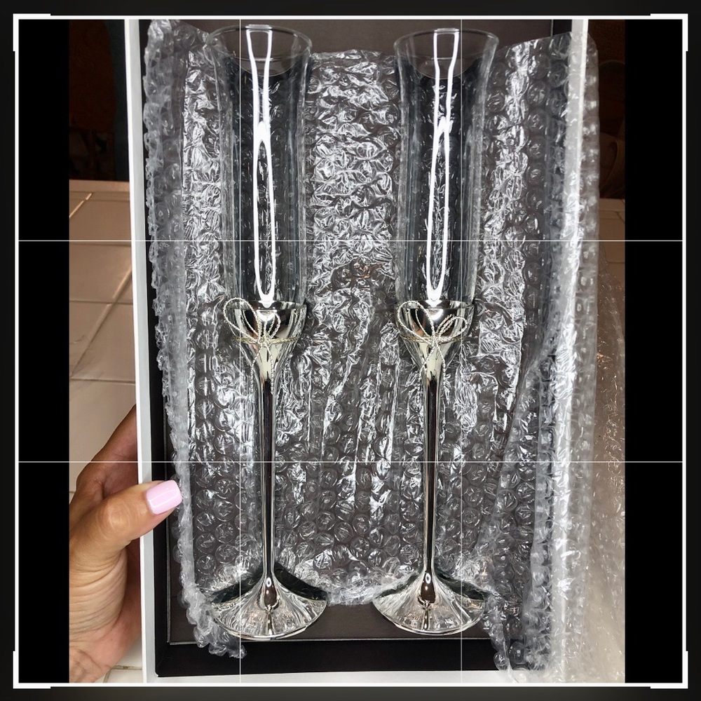 Wedgwood Vera Wang Love Knots Toasting Flutes